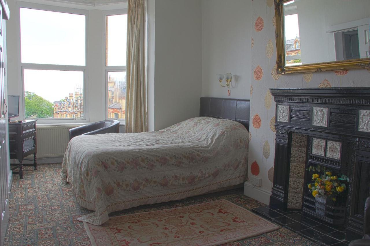Ashfield Guesthouse Дуглас Екстер'єр фото