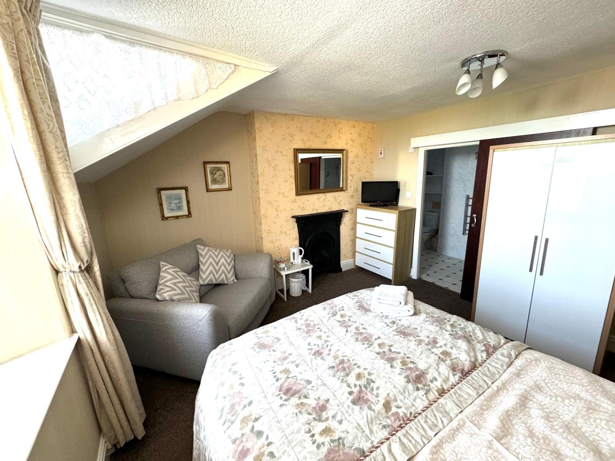 Ashfield Guesthouse Дуглас Екстер'єр фото